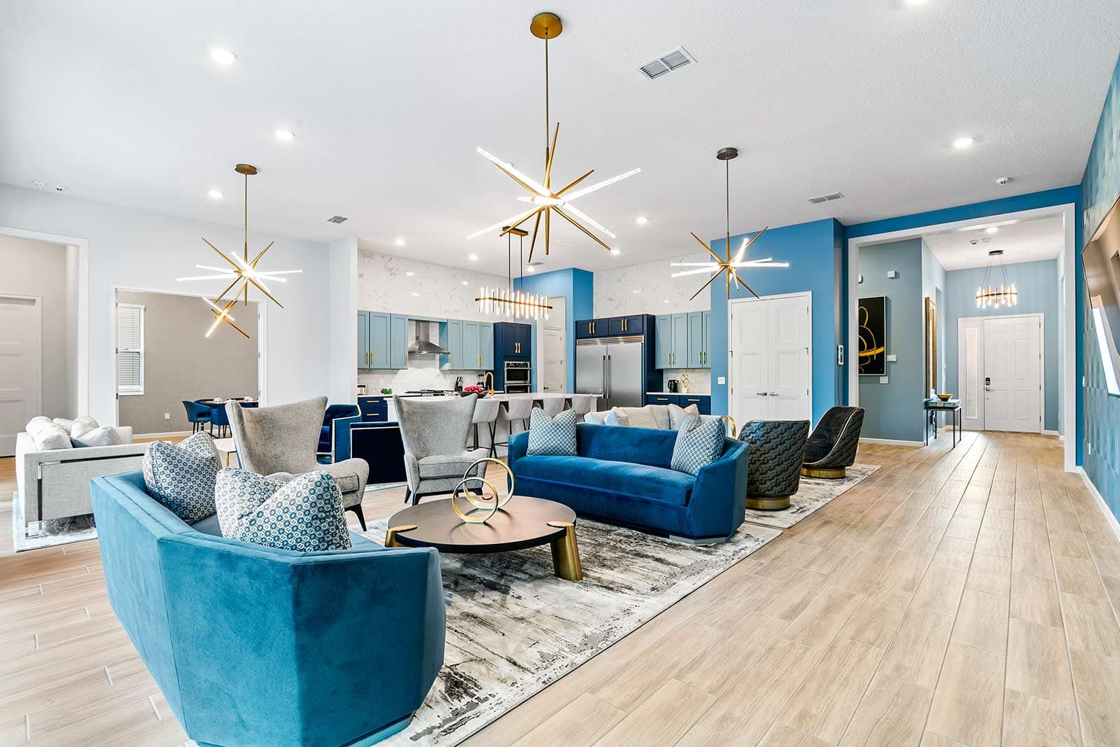 Royal Resort - Image 4