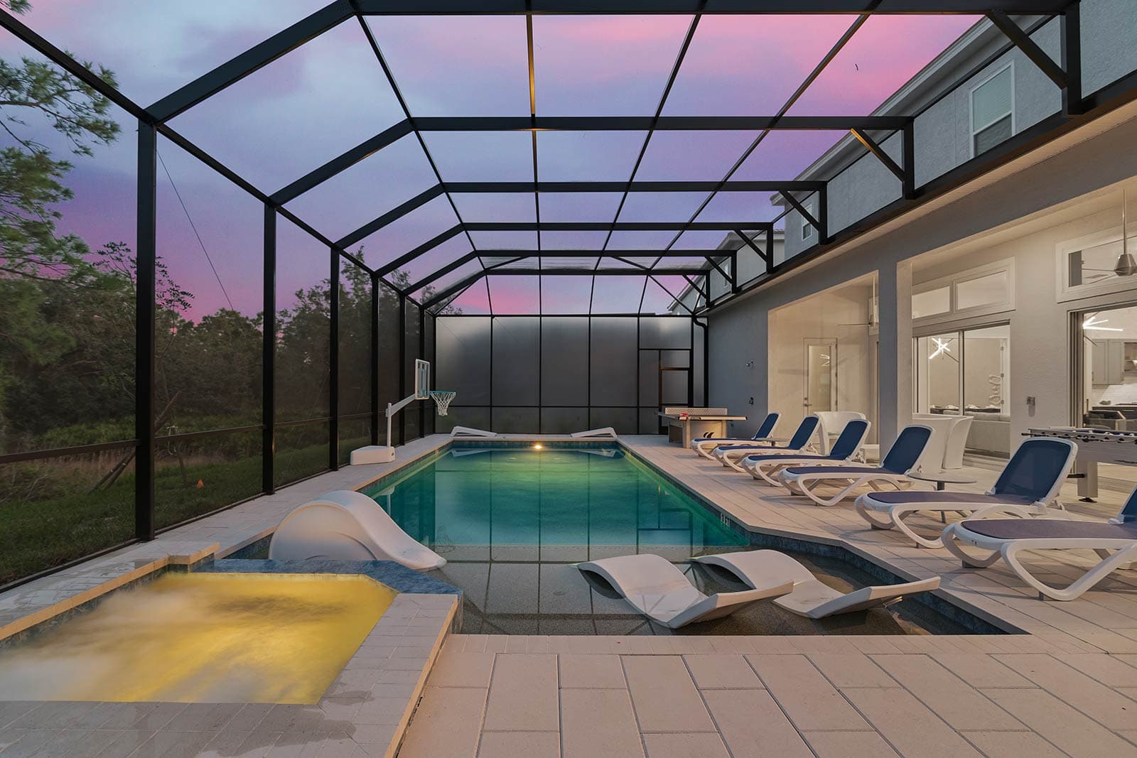 Royal Resort - Image 36