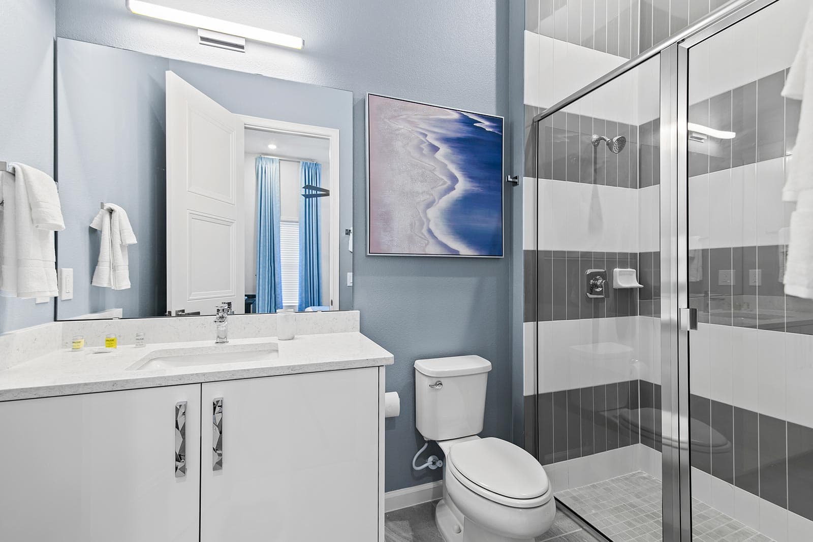 Ice Palace - Image 17