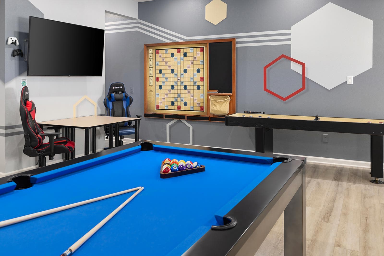 Ice Palace - Image 19