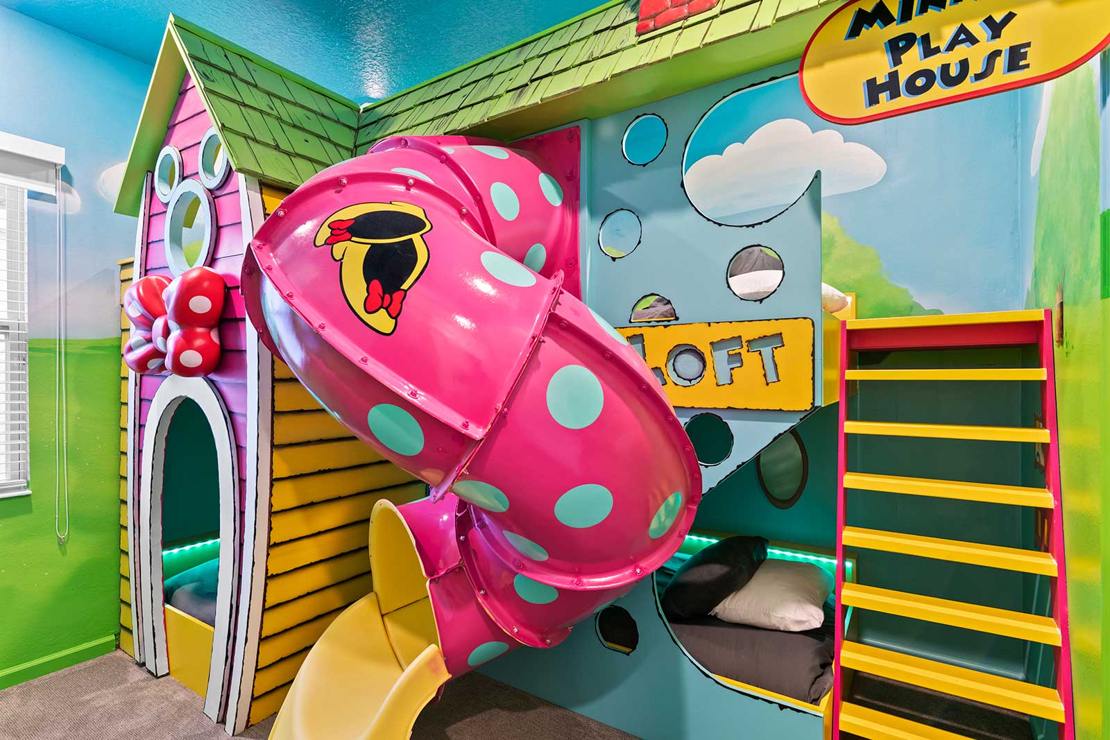 Ski Chalet - Image 3