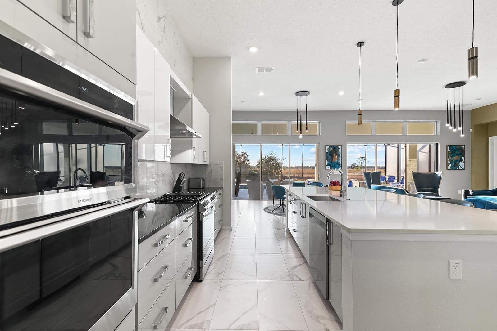 Ski Chalet - Image 8