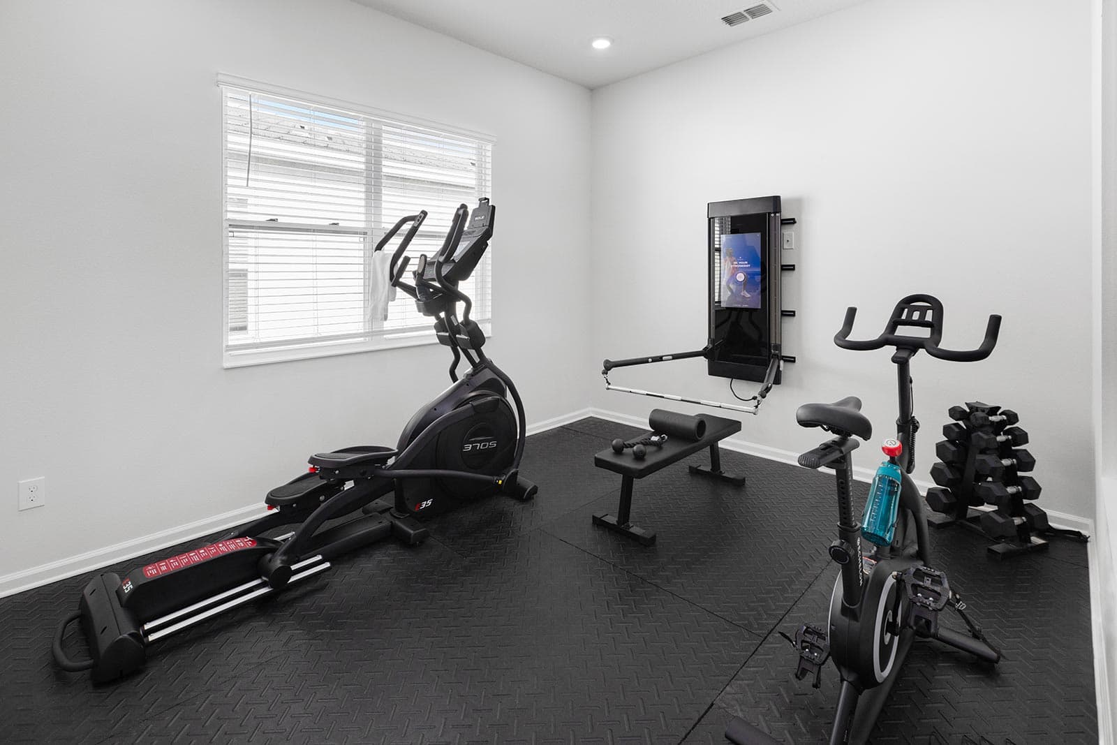 Ski Chalet - Image 25