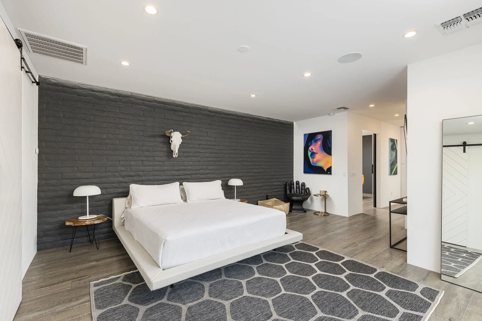 Camelback Manor - Image 38