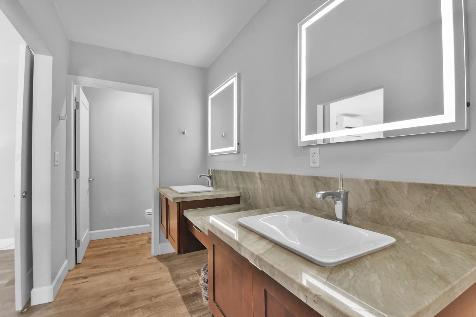 Knoll Ridge House - Image 20