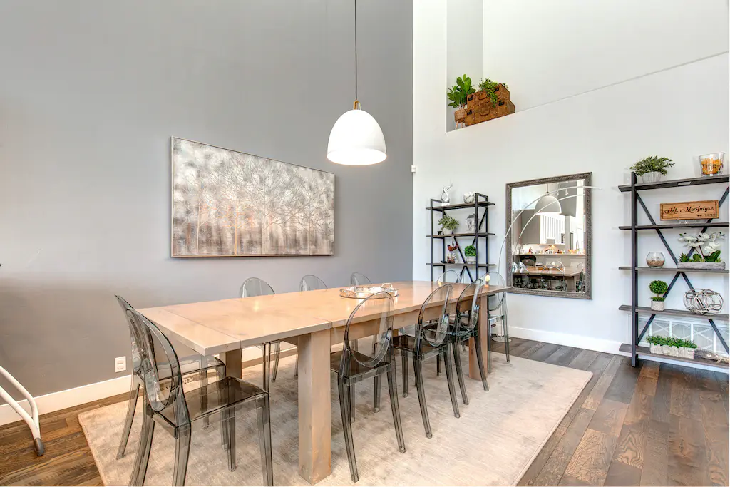 Glamorous Gallivan Place - Image 4