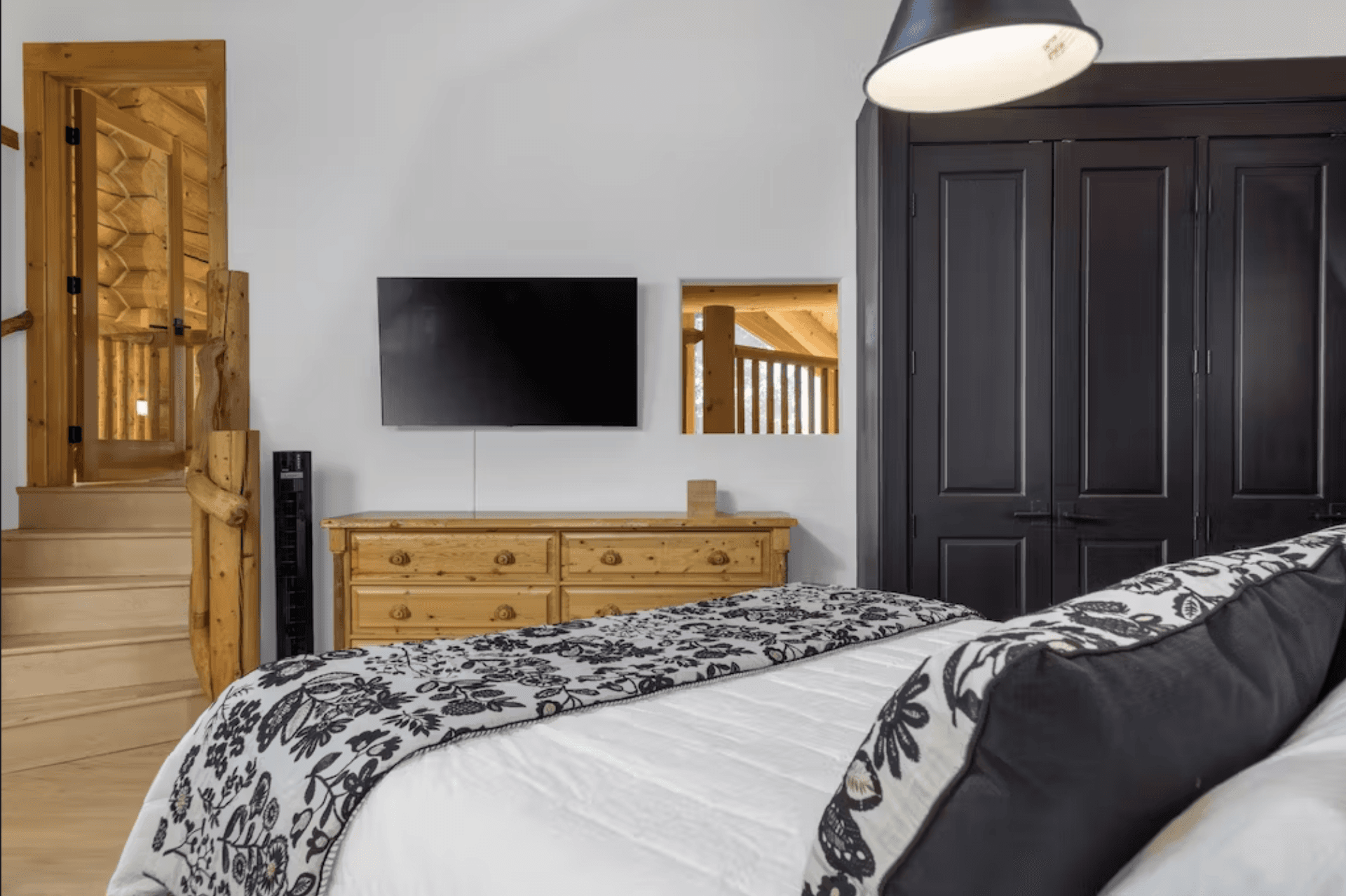 Sundance Lodge - Image 8