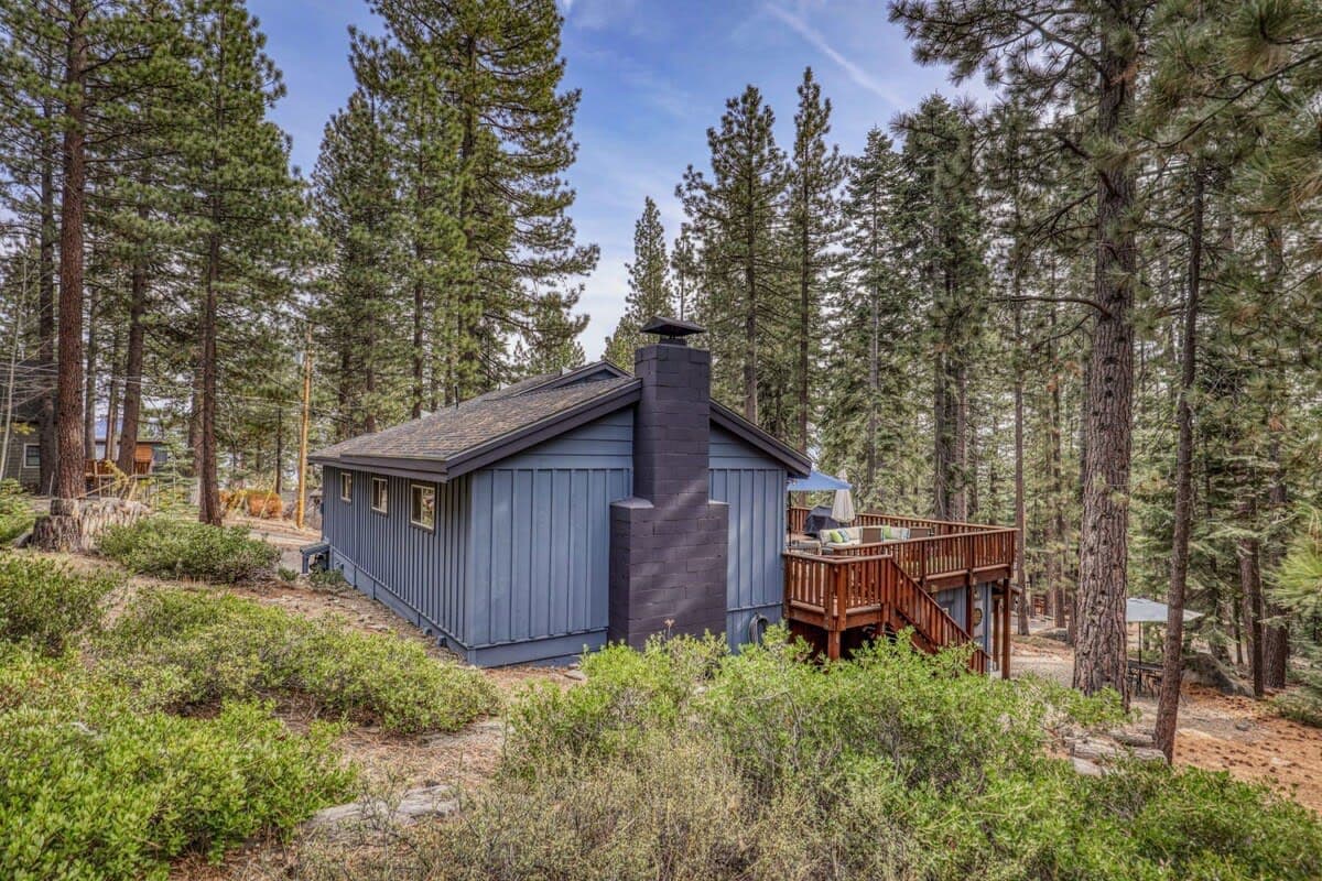 Classic Tahoe Cabin - Image 25