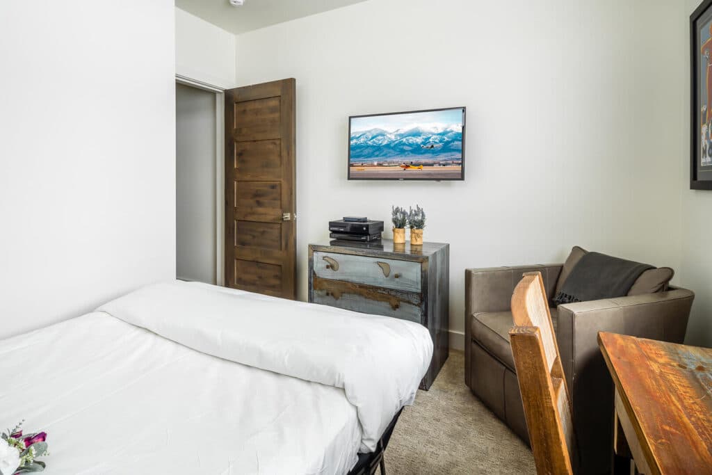 Alpine Bend Home - Image 18