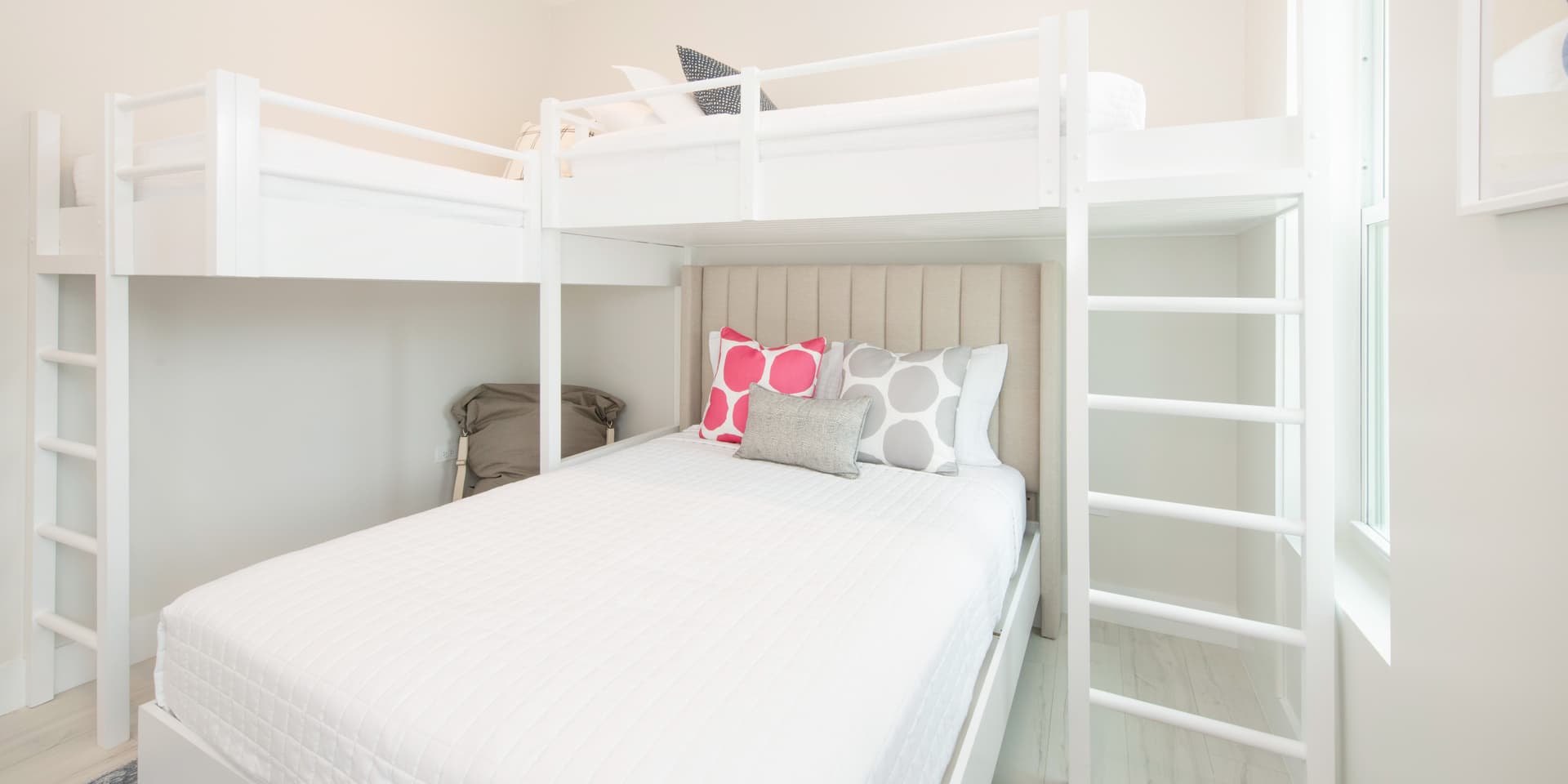 Willow Beach - Image 23