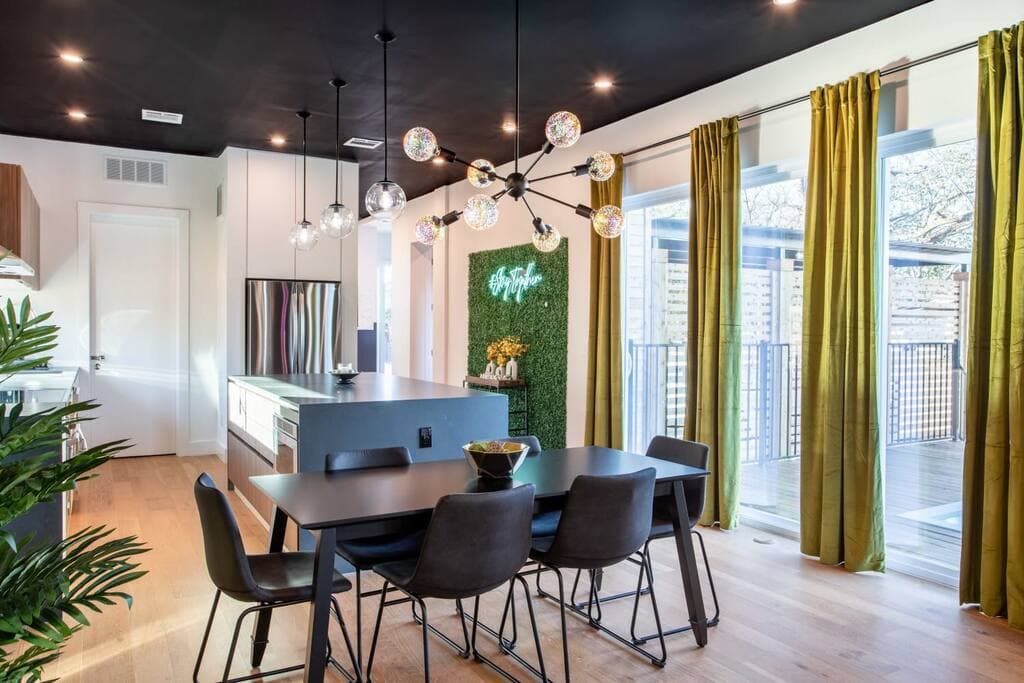 Fun at South 1st Street - Image 9