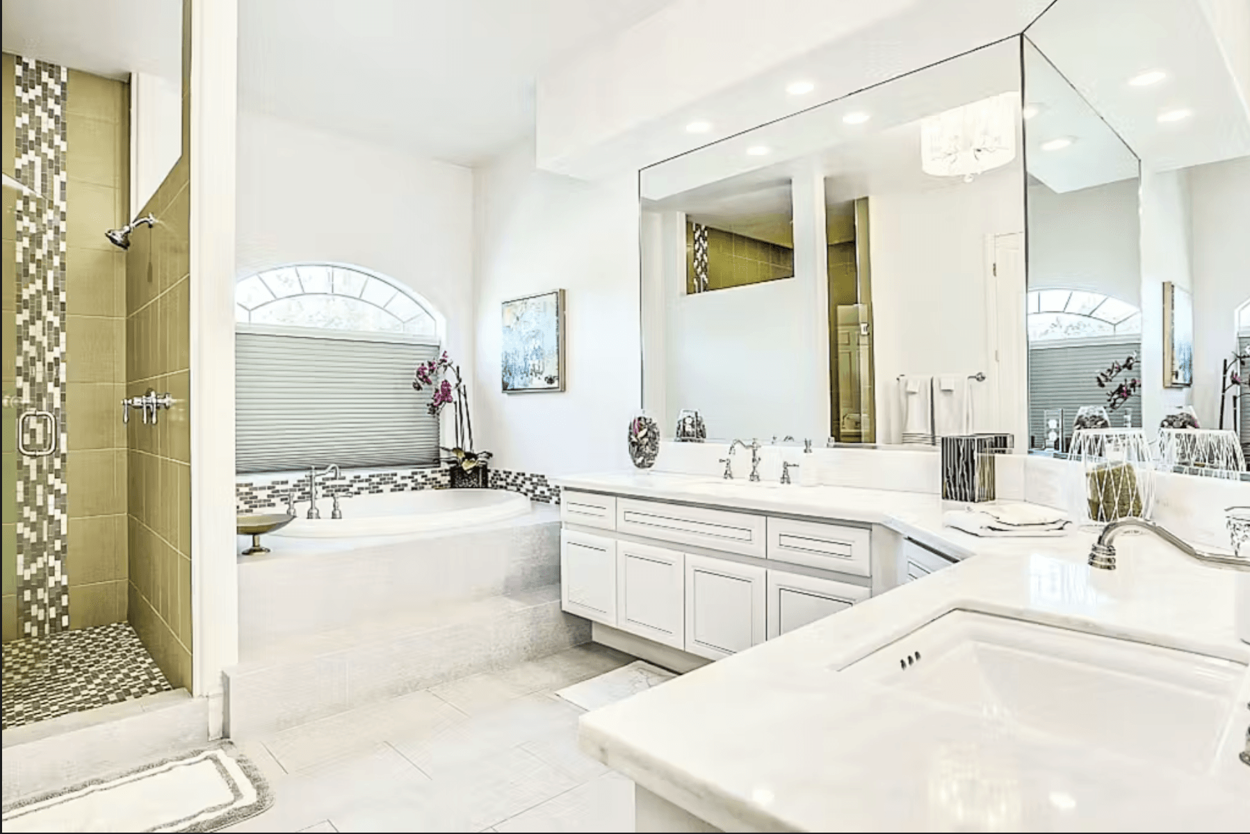 Indulgent Escape House - Image 13