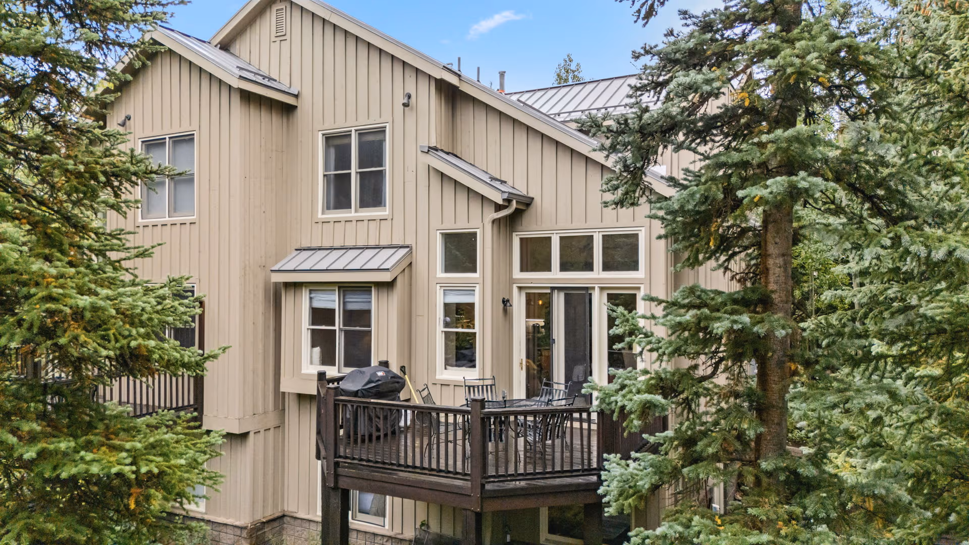 Peak 8 Lodge - Image 1