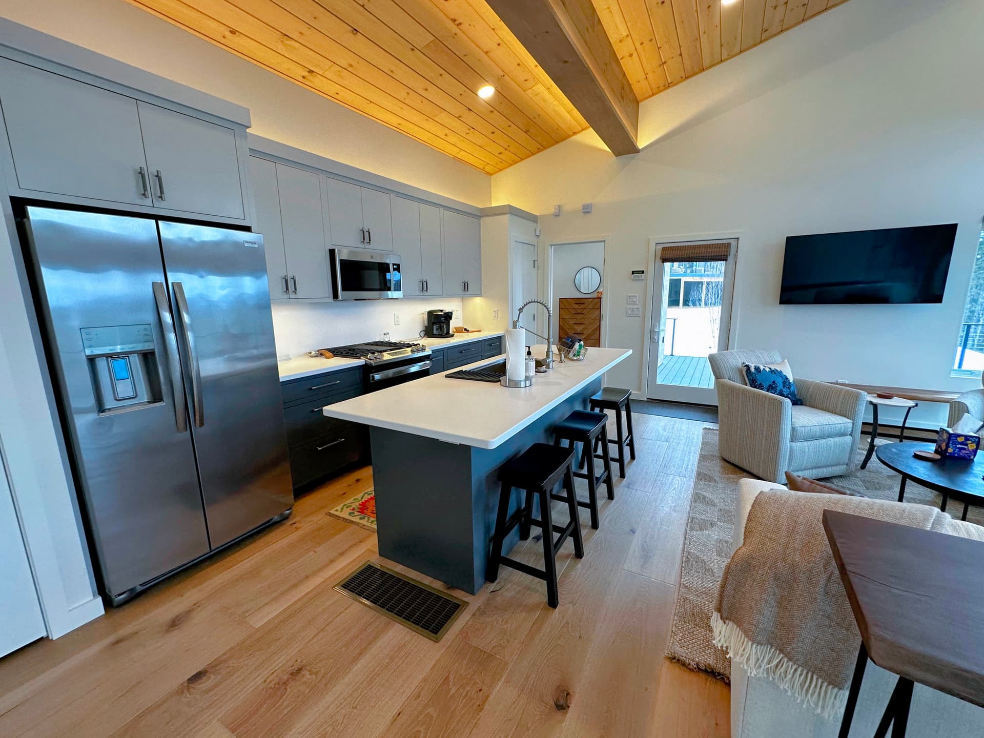 Hollow Tree Home - Image 5