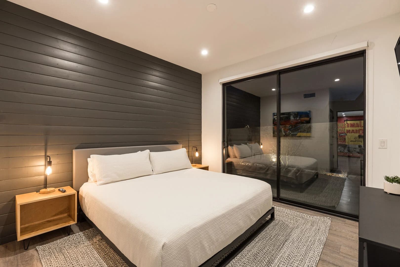 Camelback Manor - Image 44