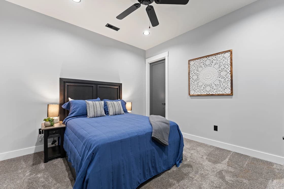 Lakefront Serenity Lodges - Image 49