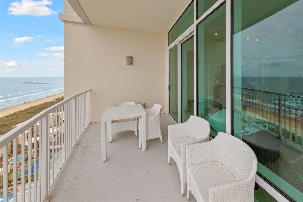 Sapphire Residence - Image 28