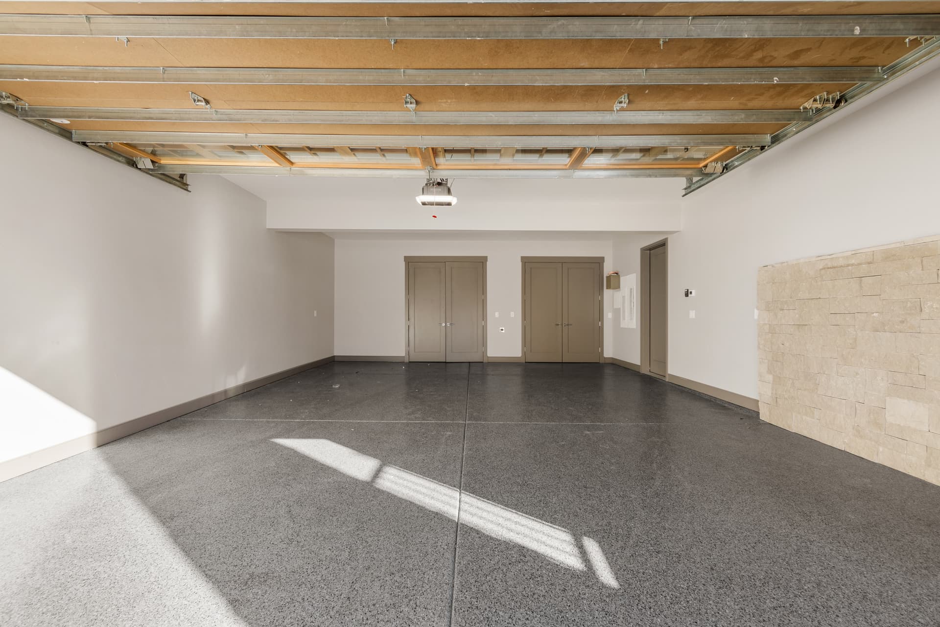 Caravelle Drive - Image 38