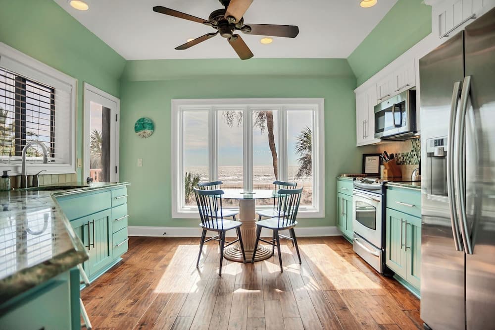 Turtle Lane #201 - Image 5