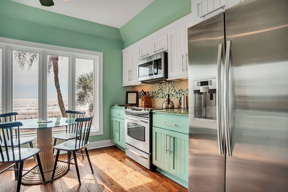 Turtle Lane #201 - Image 5