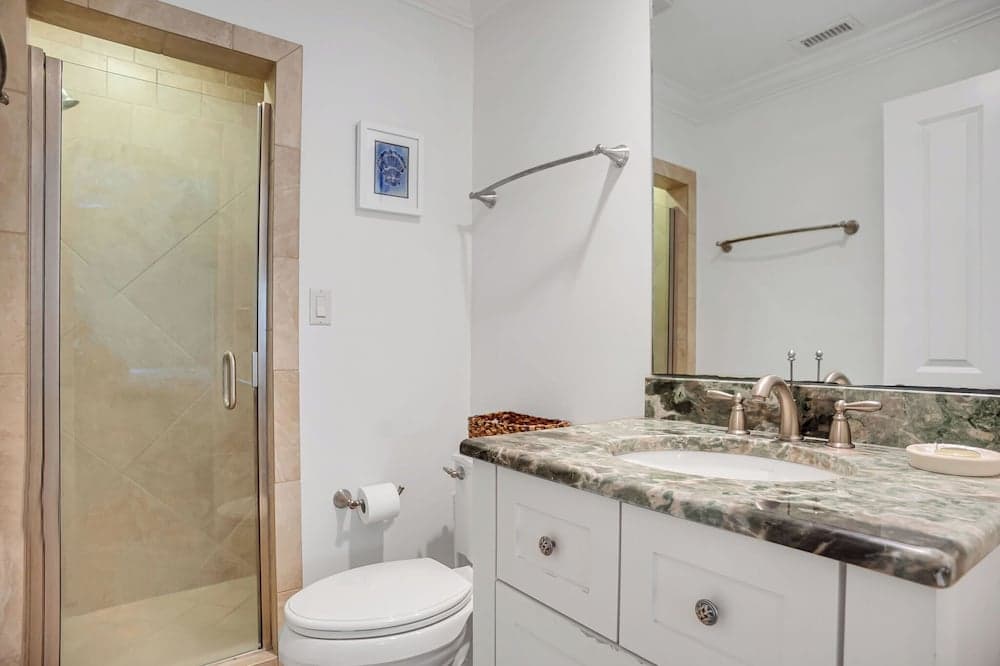 Turtle Lane #201 - Image 17