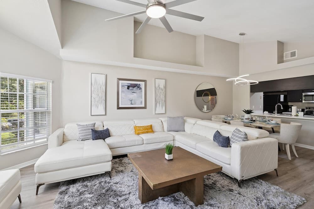 Royal Bay #94 - Image 3