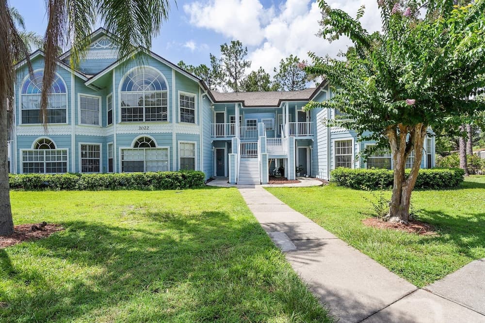 Royal Bay #94 - Image 2