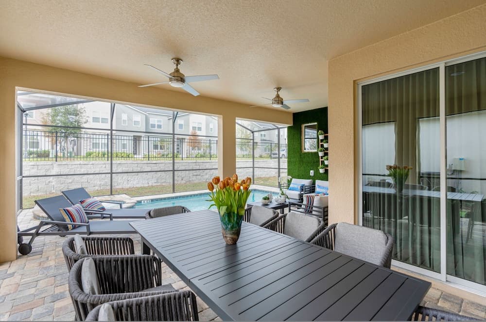 Salty Winds Oasis - Image 73