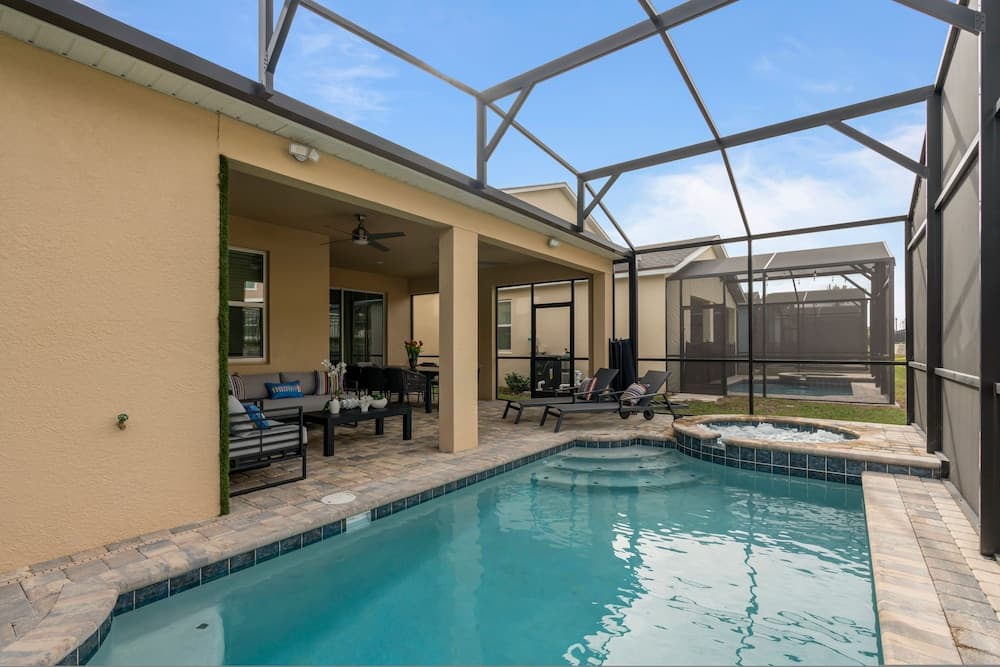 Salty Winds Oasis - Image 79