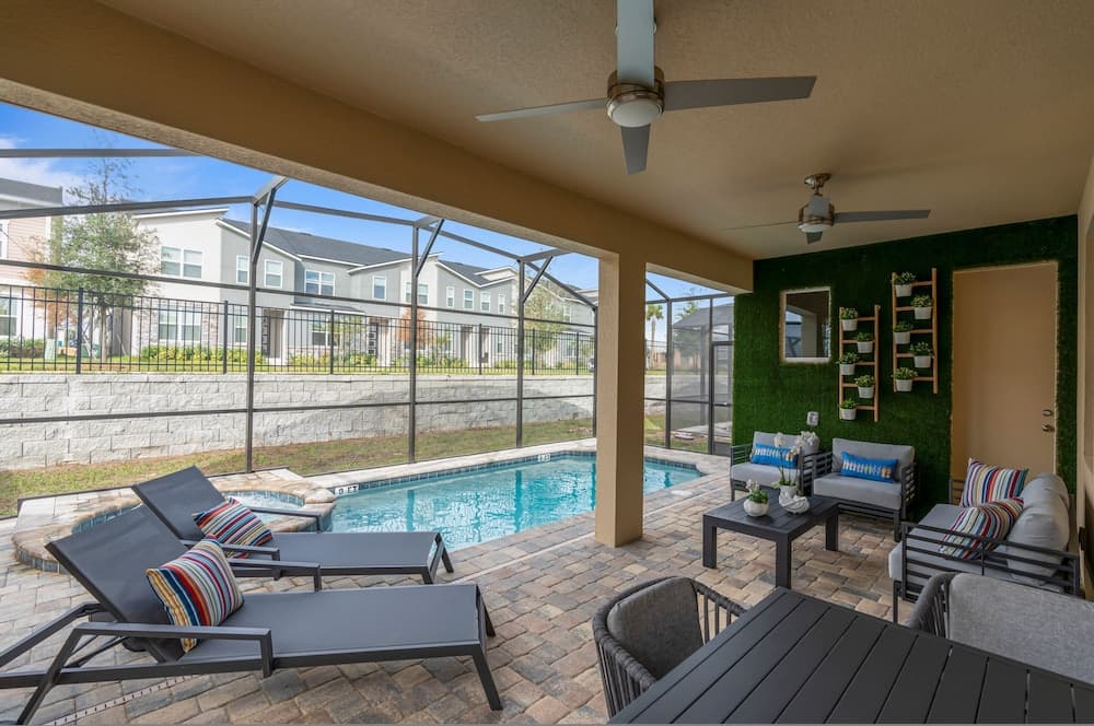 Salty Winds Oasis - Image 76