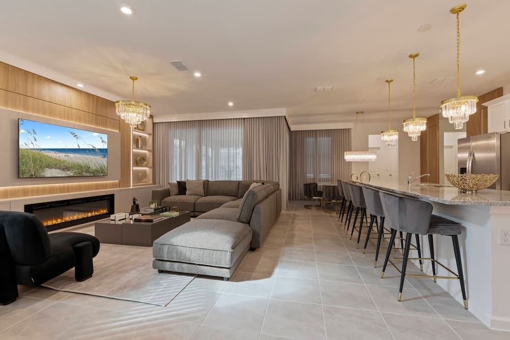 Salty Winds Oasis - Image 7