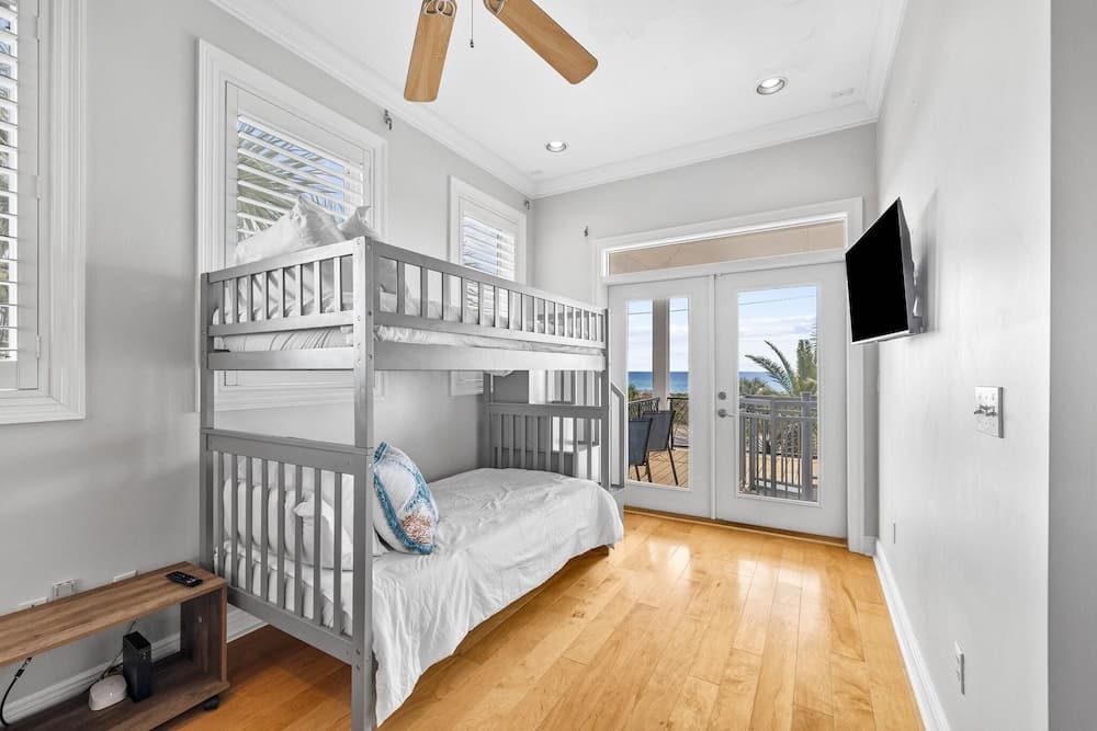 Private Paradise on Front Beach Rd - Image 23