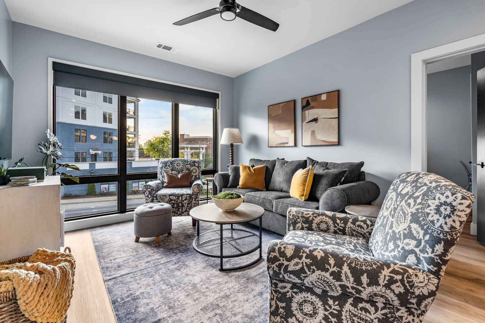 Music City Modern #212 - Image 1
