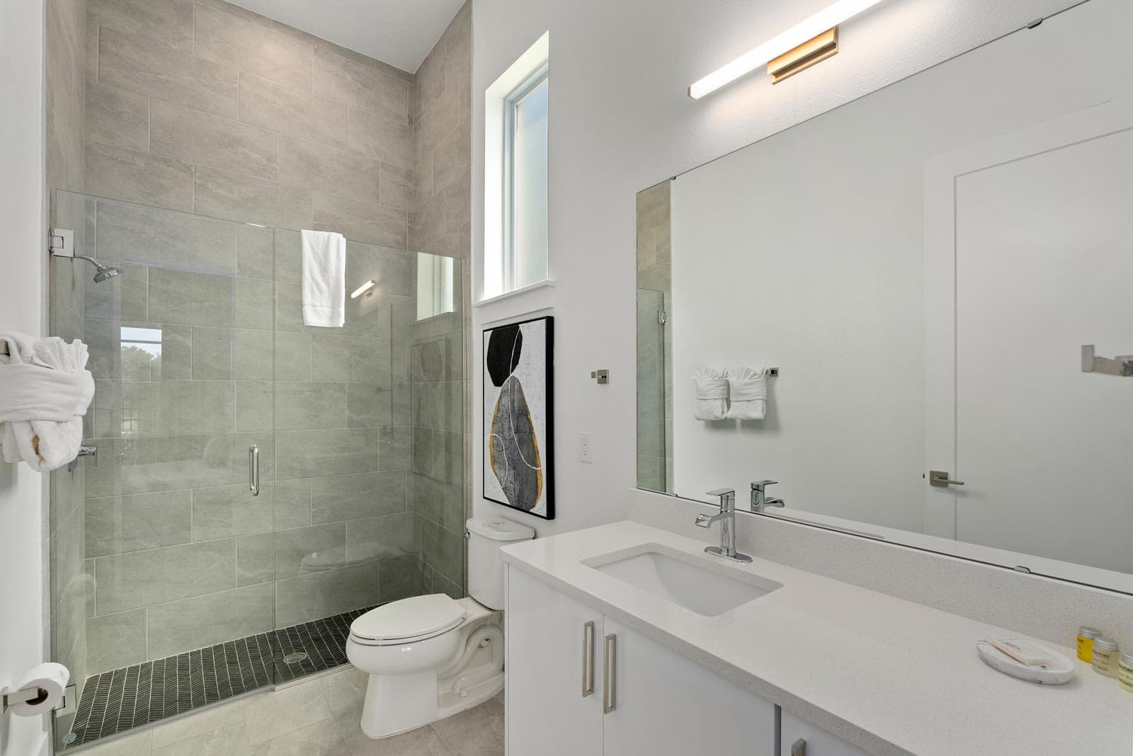 Pirate's Hideaway - Image 21