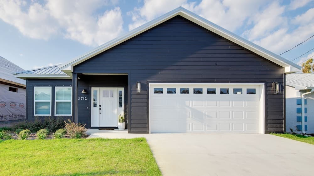 Stay Awhile at Palm - Image 24