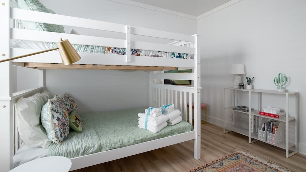 Stay Awhile at Palm - Image 8