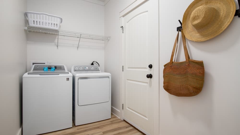 Stay Awhile at Palm - Image 16