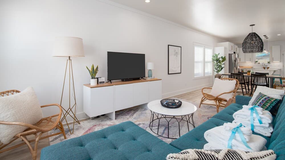 Stay Awhile at Palm - Image 3