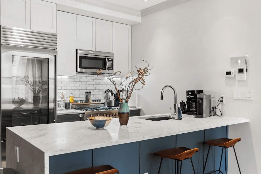 Linden Place II - Image 2