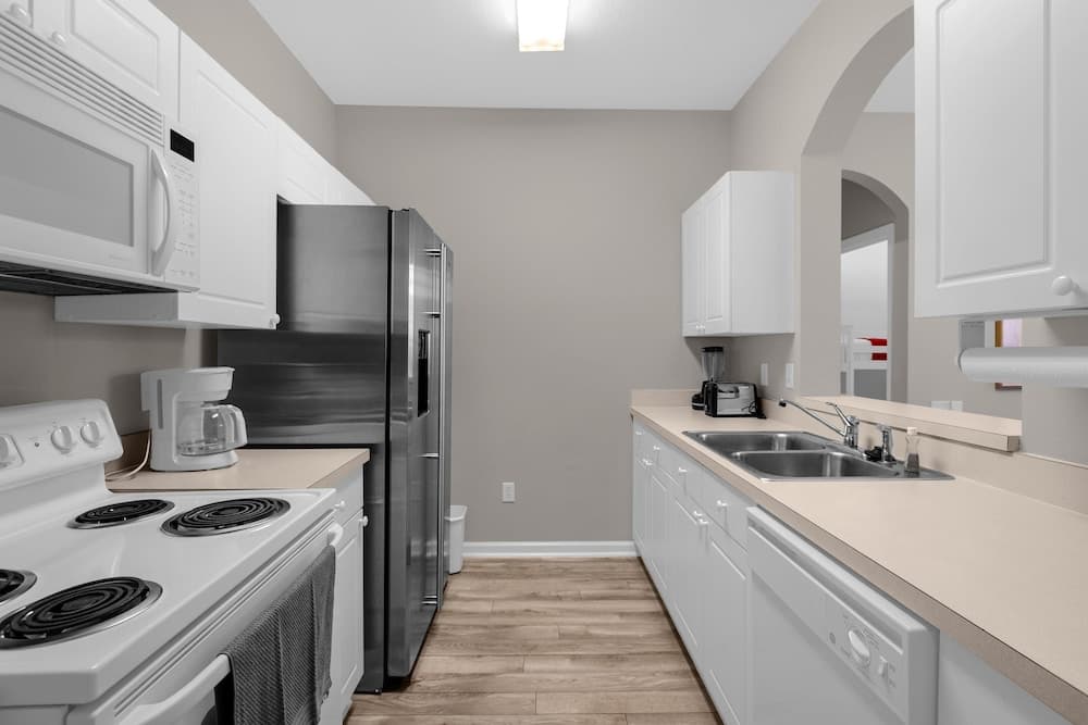 Silver Palm Condo #104 - Image 5