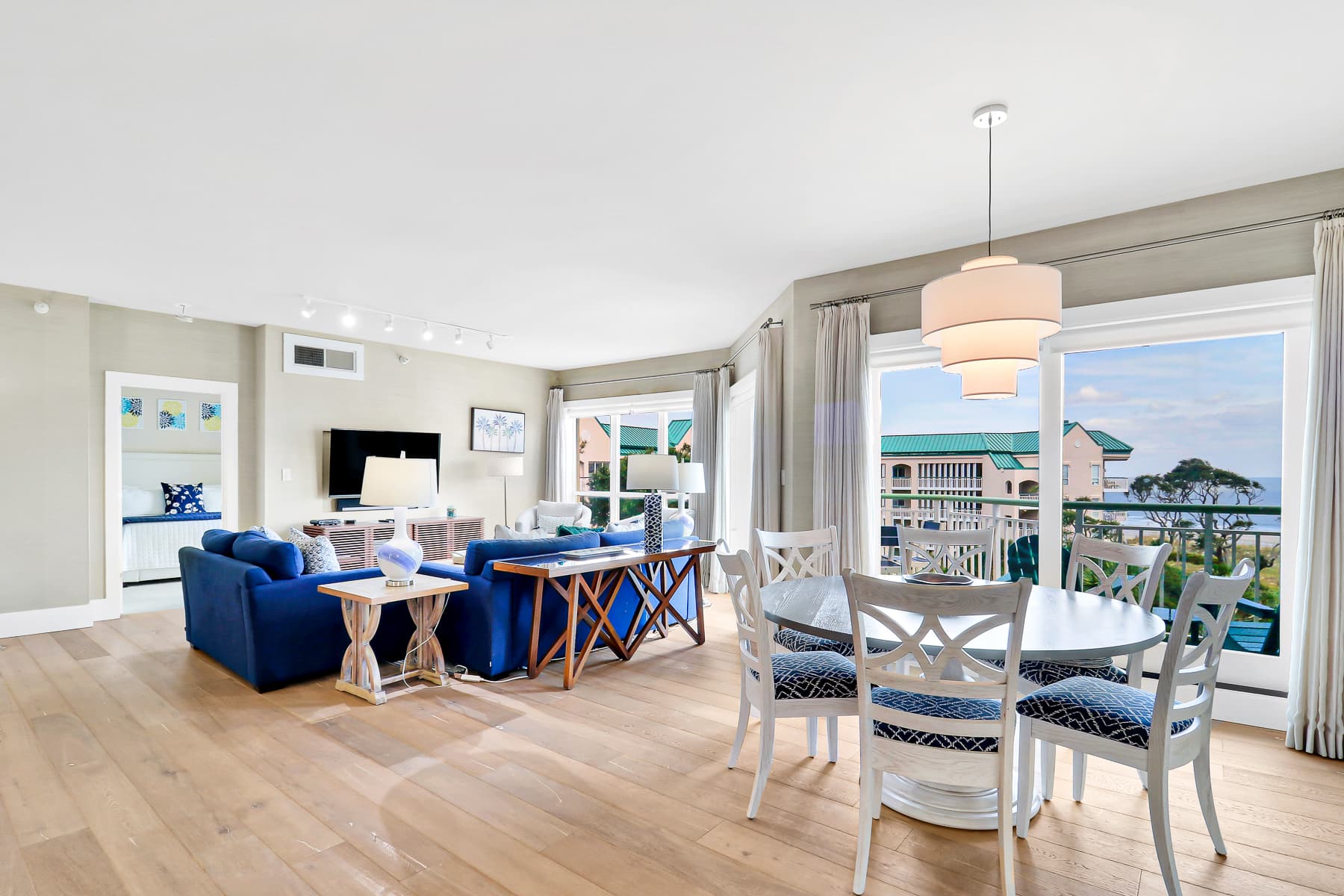 Windsor Place #2517 - Image 9