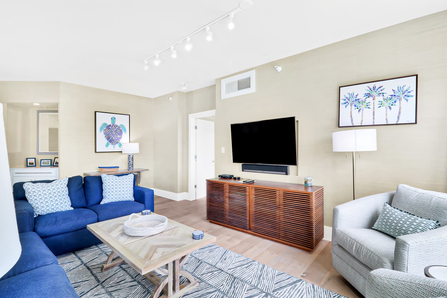 Windsor Place #2517 - Image 8