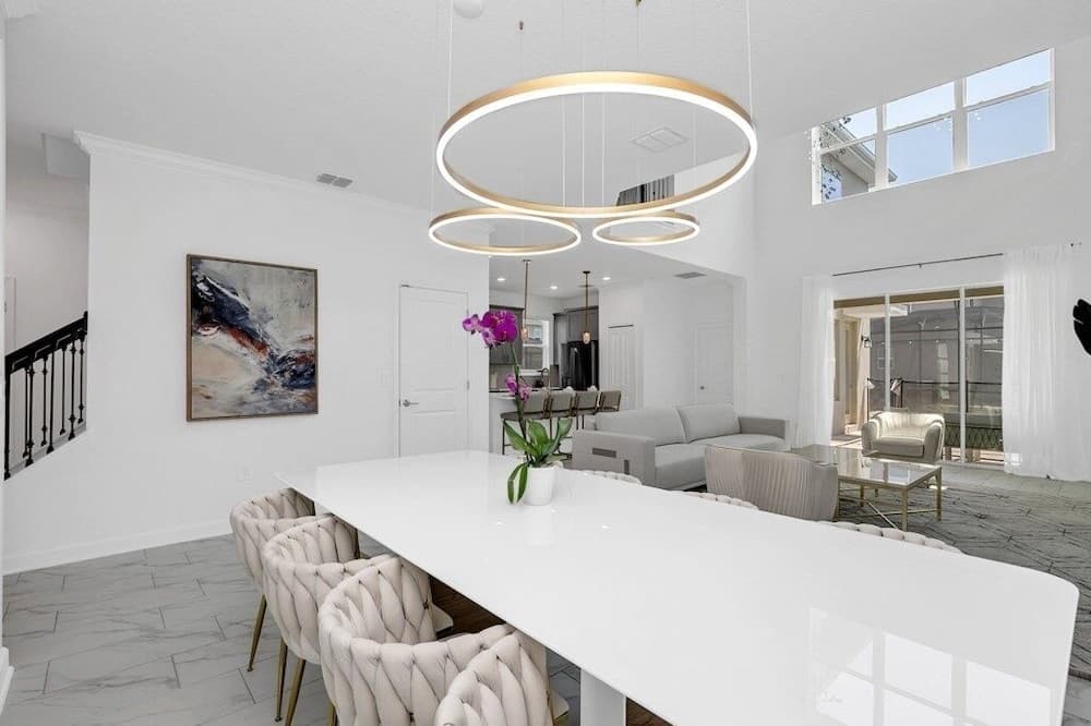 Petition Villa - Image 10