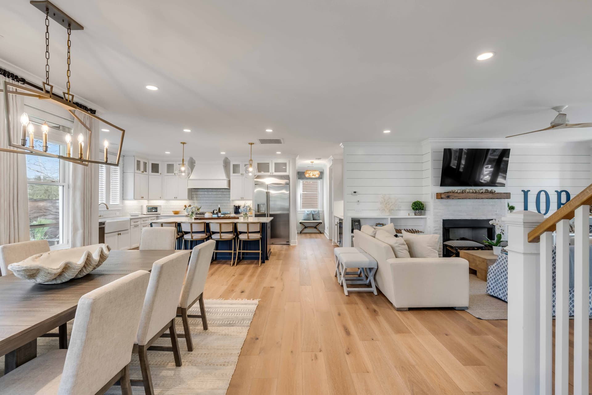 Bikinis and Martinis - Image 14