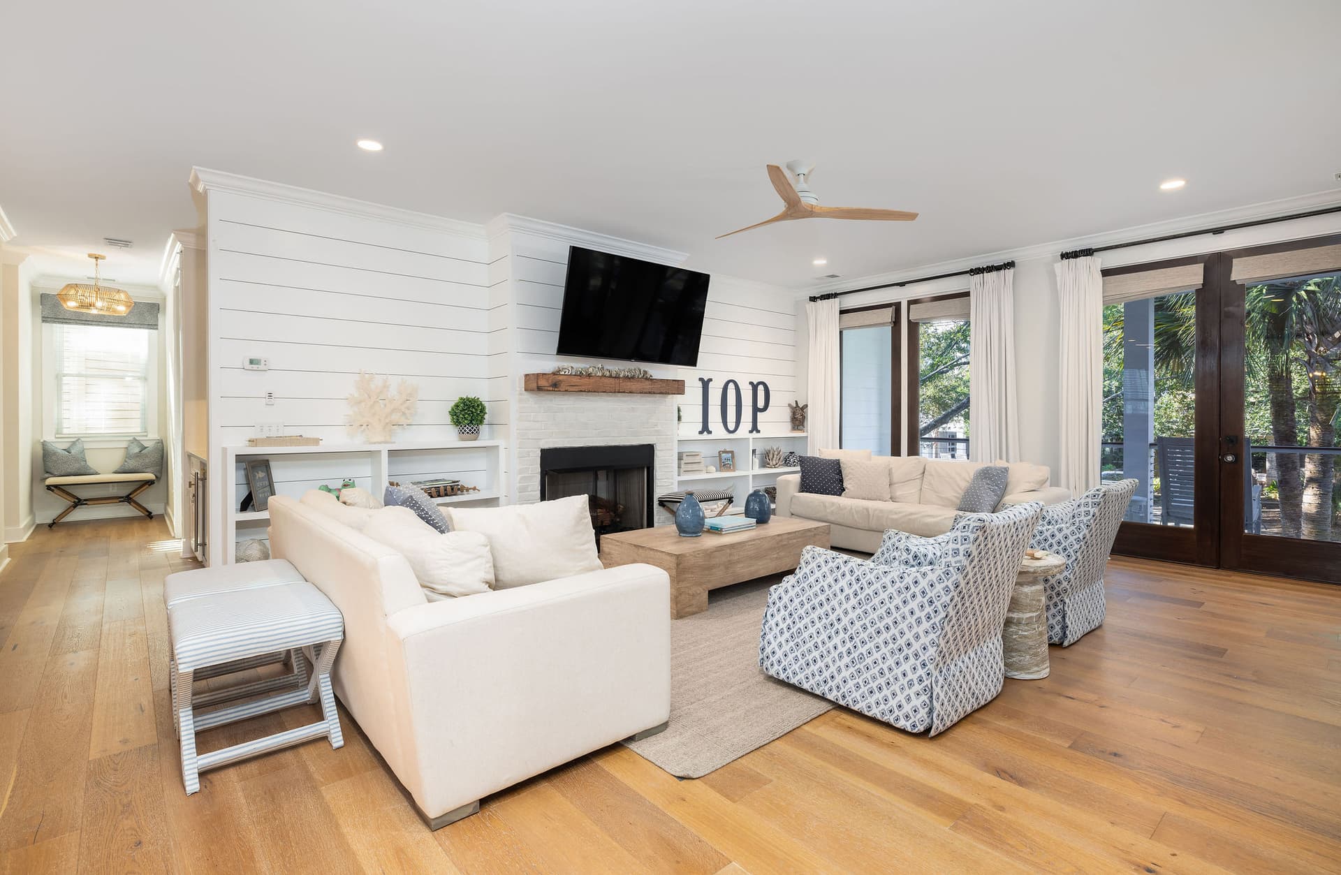 Bikinis and Martinis - Image 4