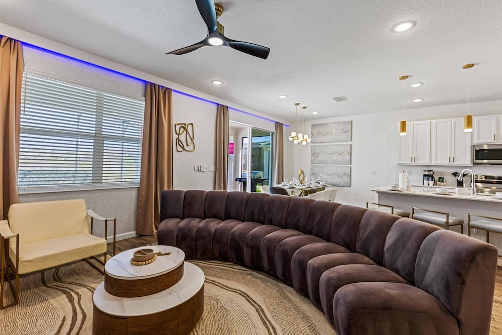 Marcello Corner Retreat - Image 2