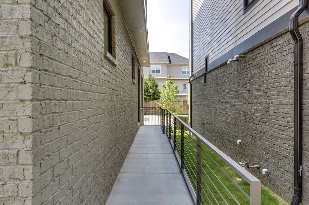 Broadway House - Image 24