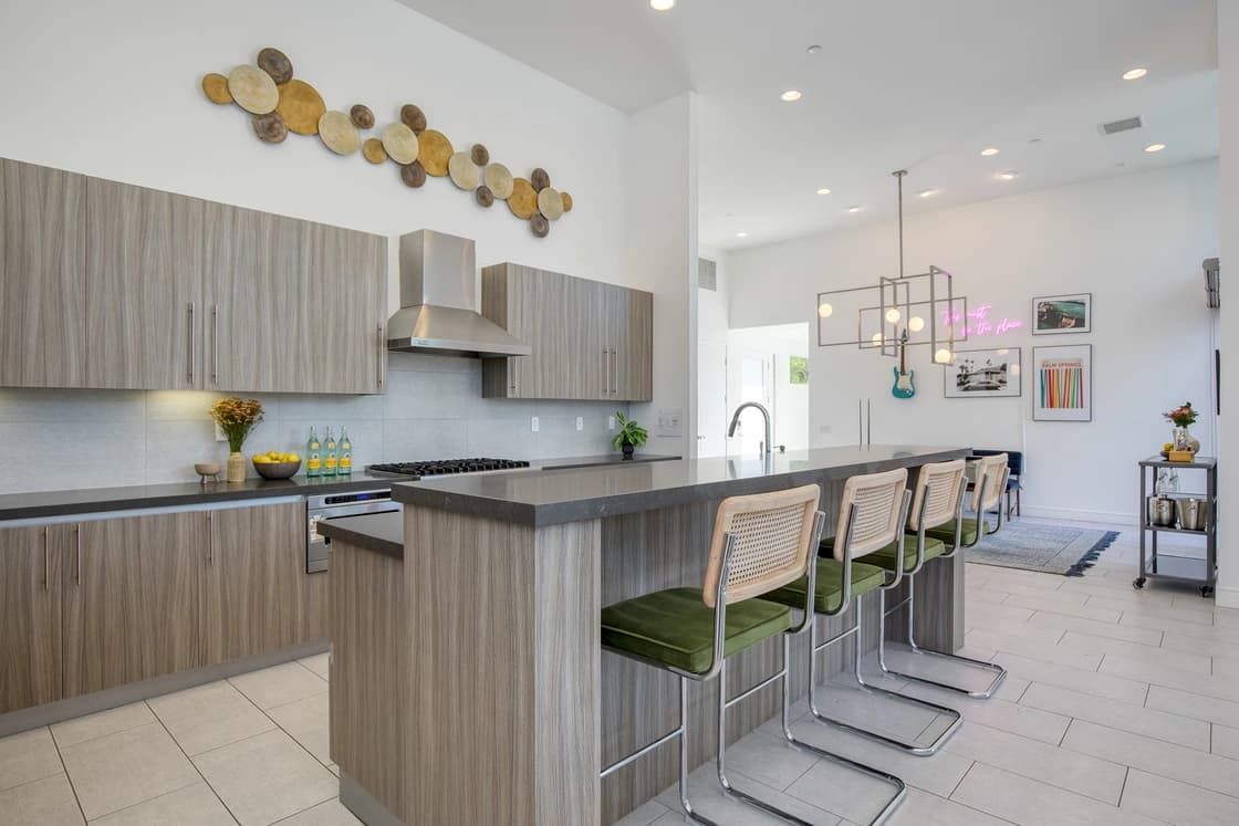 Polo Villa Halo - Image 46