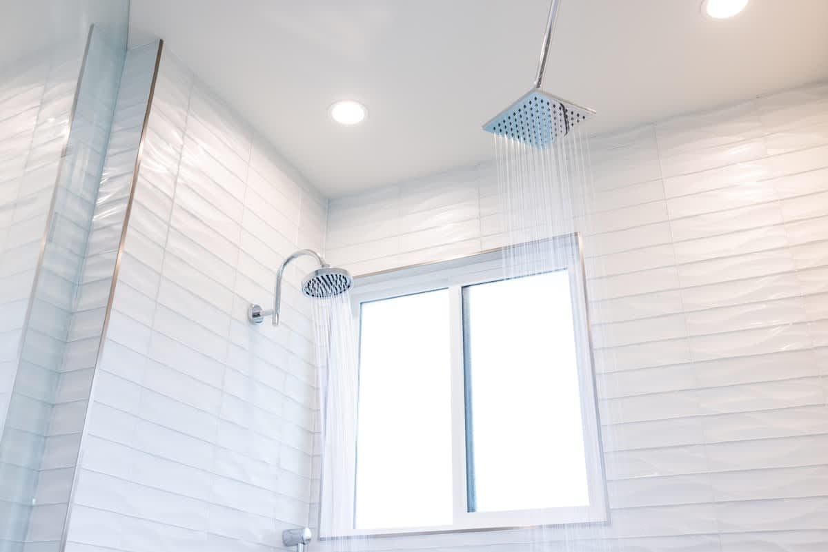 Estate on Shea - Image 19