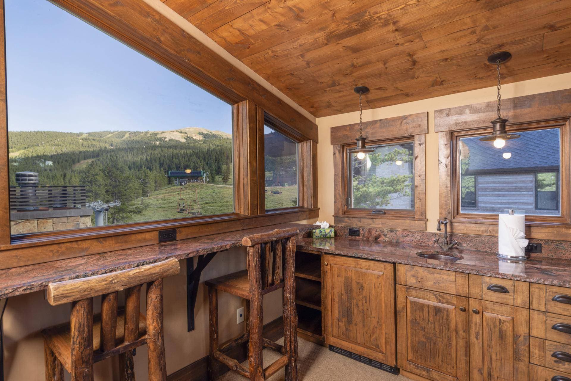 Lumber Jack Lodge - Image 15